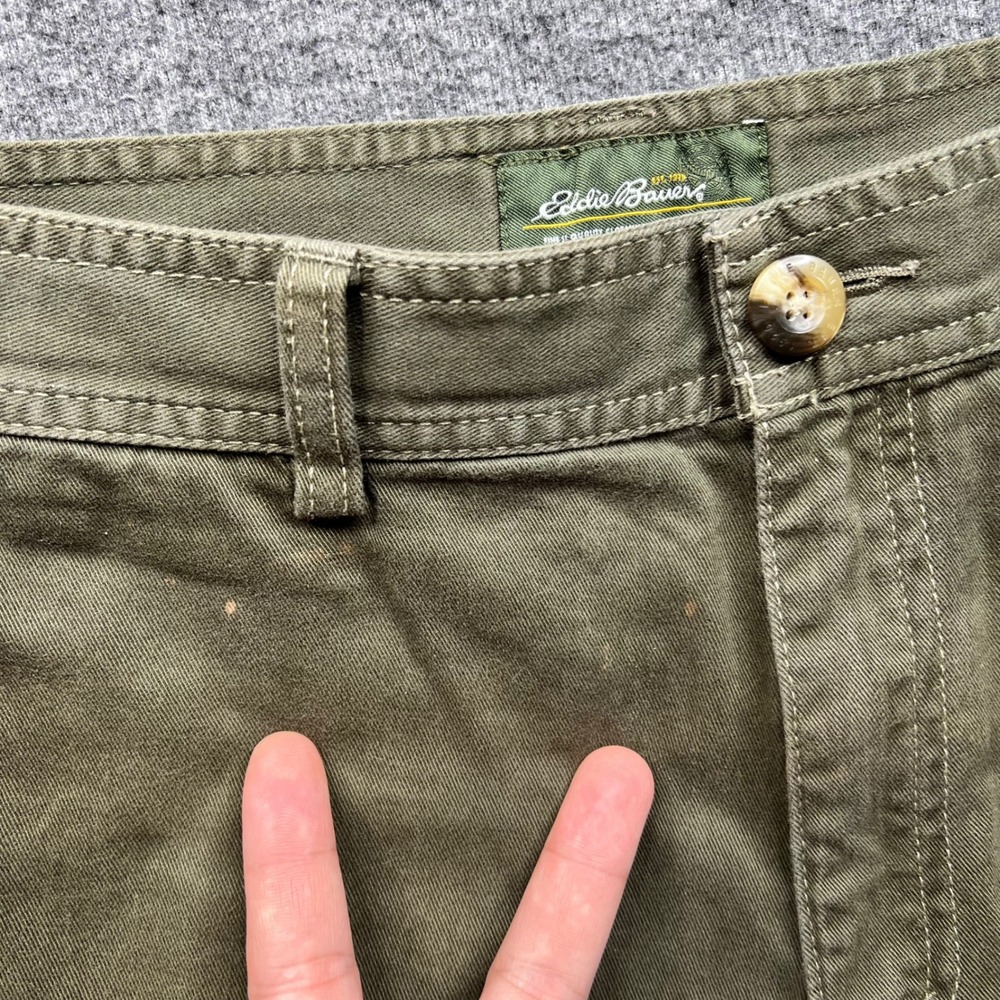 Eddie Bauer Shorts Mens 32 Olive Green Chino Cotton Twill Casual Outdoor - Picture 10 of 13